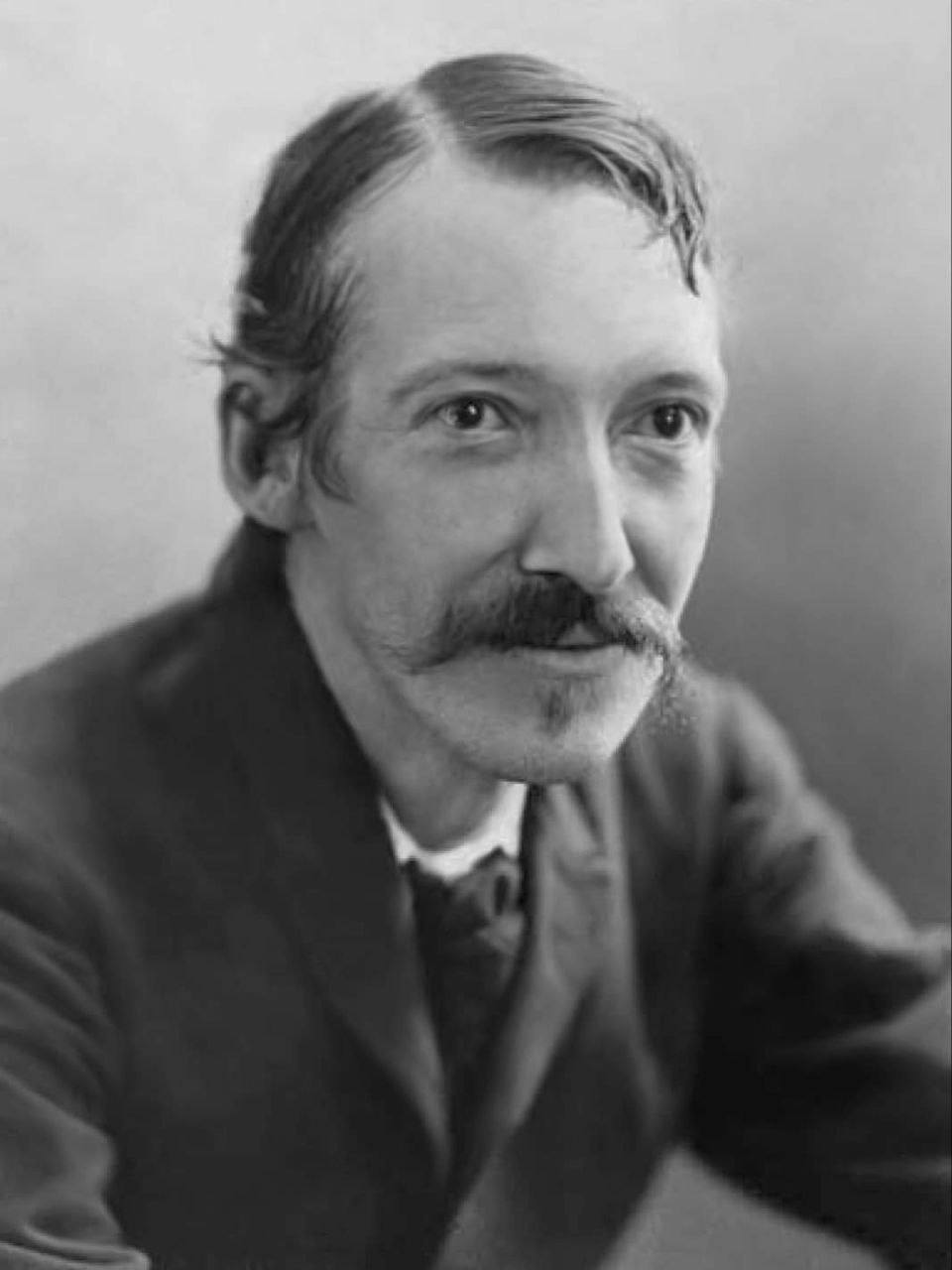 Сегодня день рождения Роберта Льюиса Стивенсона (Robert Louis Balfour Stevenson) - шотландского писателя и поэта, автора приключенческих романов.
Он появился на свет 13 ноября 1850 года в Эдинбурге | Сетка — социальная сеть от hh.ru