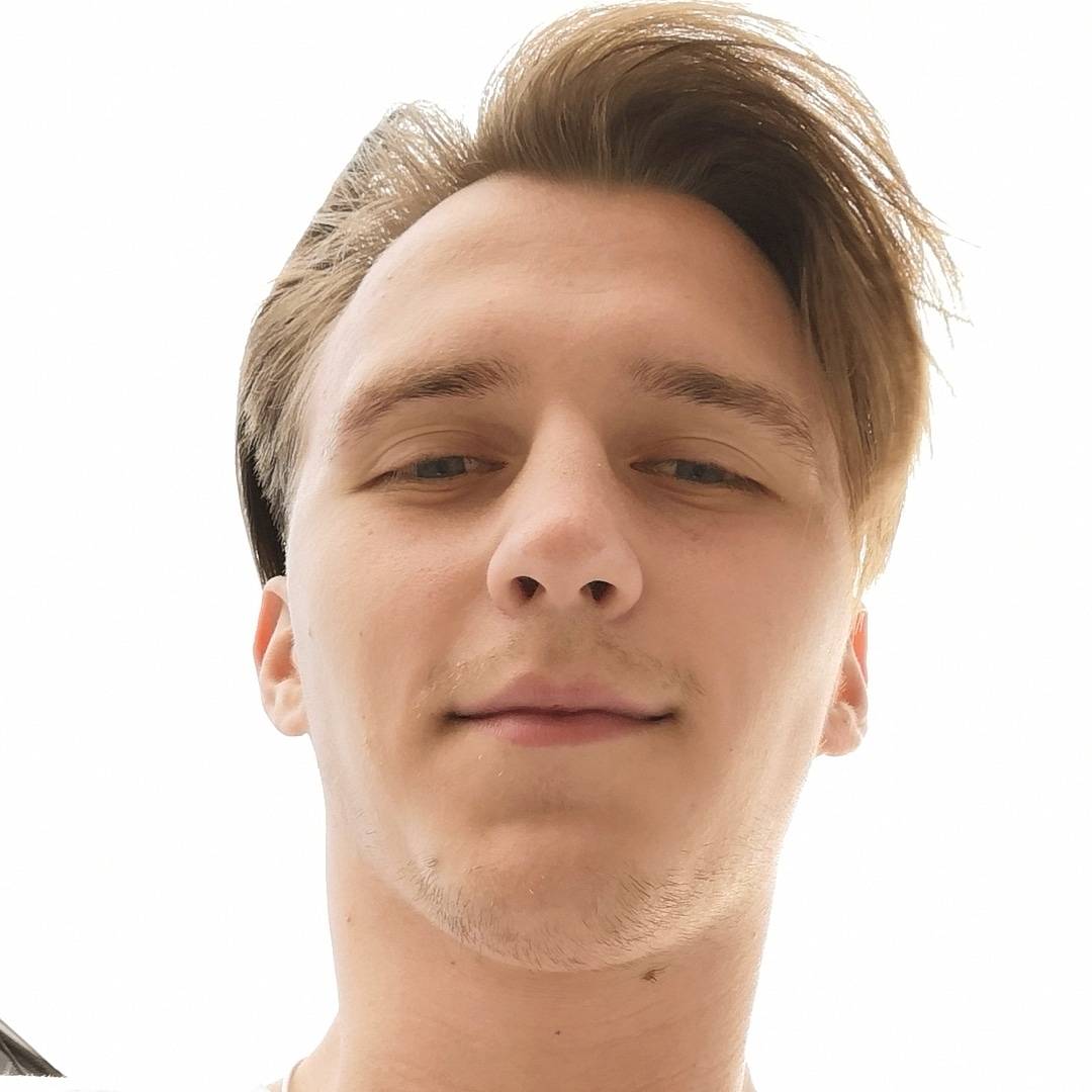 Илья Голомаздин