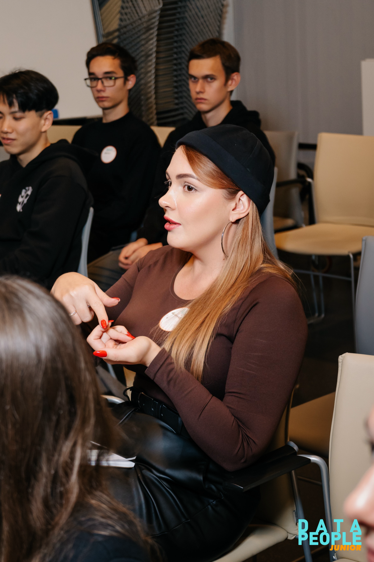 В октябре я не упустила возможность посетить классное событие — IT митап Data People Junior, организованный компанией GlowByte. Это мероприятие стало настоящим источником вдохновения и знаний | Сетка — социальная сеть от hh.ru