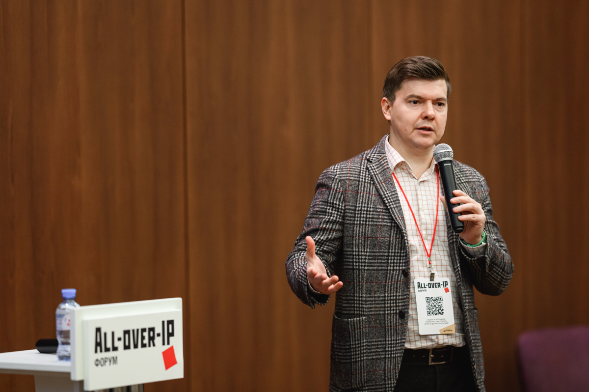 Рассказал на мероприятии All-over-IP про наши компетенции в Т1 Сервионика в разрезе цифровой трансформации и импортозамещения:
1 | Сетка — социальная сеть от hh.ru