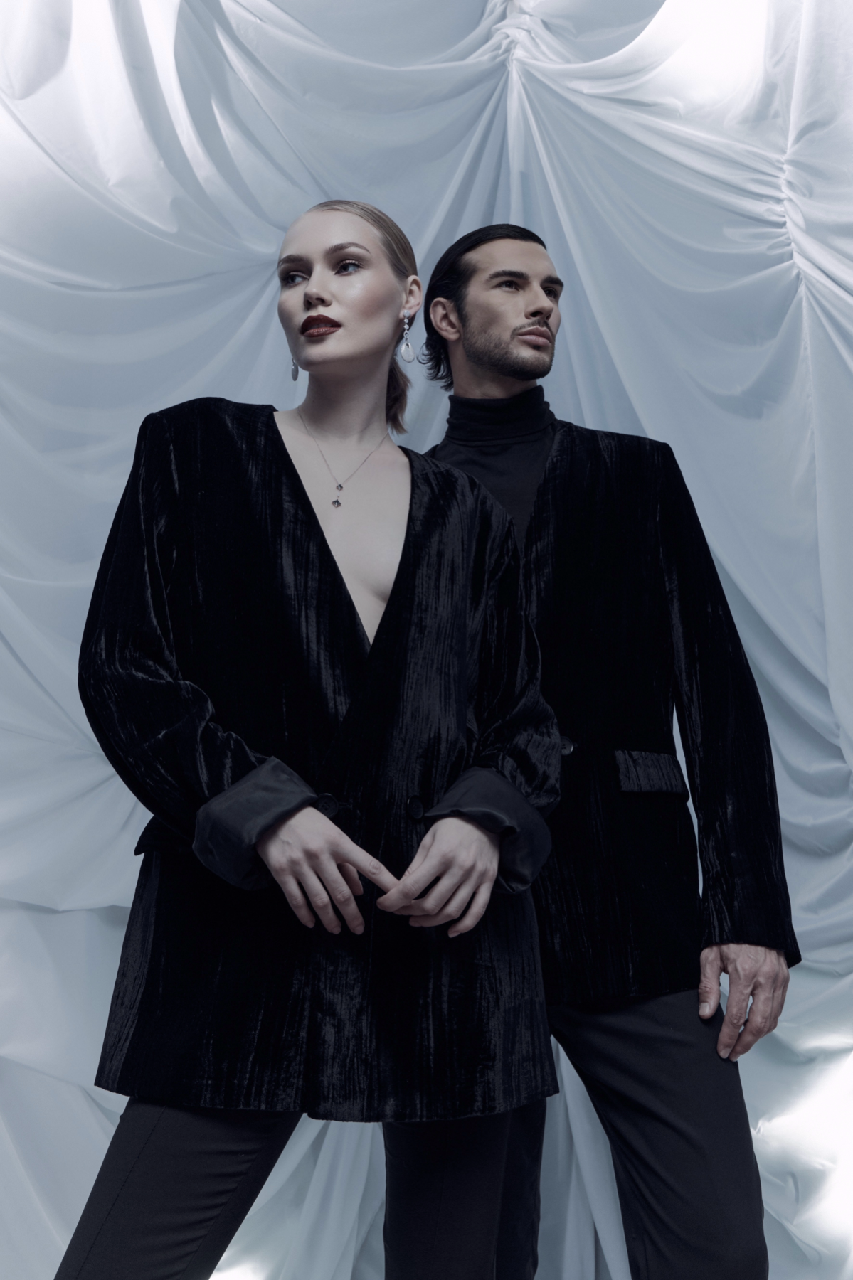 Новый лукбук для бренда одежды
Art direction и снято мной с очень крутой командой)
TEAM:
Ph @dark production
Assist: @dashasnimi
Mua @aquamarinamakeup
Models: @dima.evans @idoolmodels
Loc: @obs.cur | Сетка — социальная сеть от hh.ru