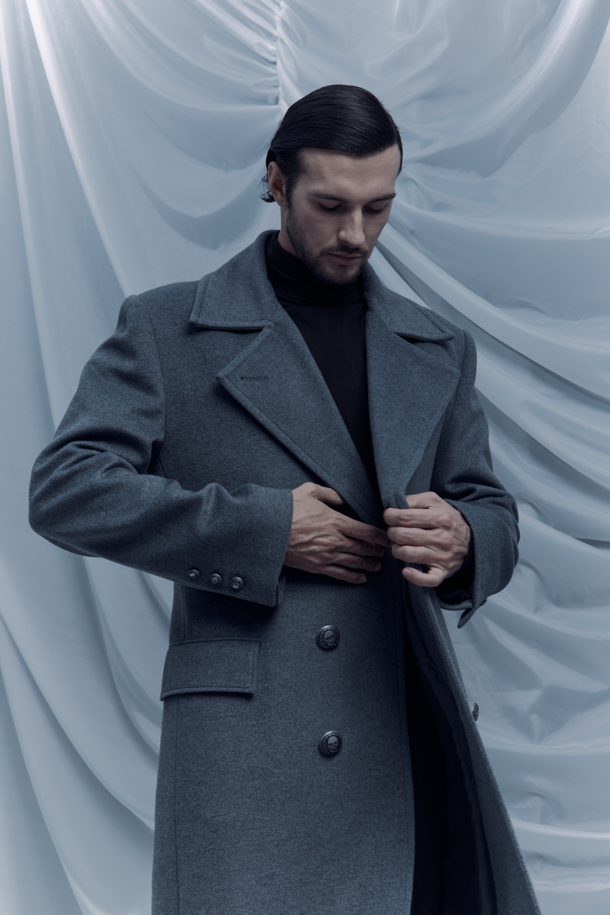 Новый лукбук для бренда одежды
Art direction и снято мной с очень крутой командой)
TEAM:
Ph @dark production
Assist: @dashasnimi
Mua @aquamarinamakeup
Models: @dima.evans @idoolmodels
Loc: @obs.cur | Сетка — социальная сеть от hh.ru