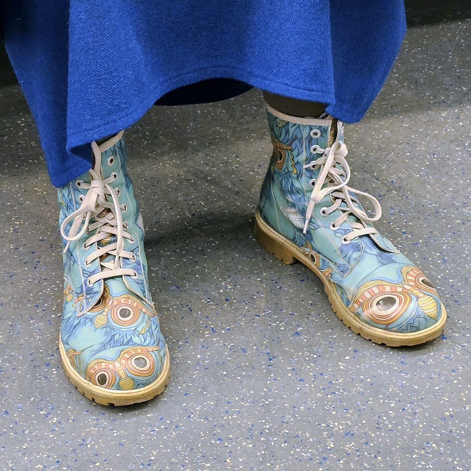 ОООчень редкий гость из красной книги!
И это 👉 DoGo - это яркий турецкий 🇹🇷 бренд основанный в 2006 году, использующий только экологически чистые материалы искусственного происхождения | Сетка — социальная сеть от hh.ru