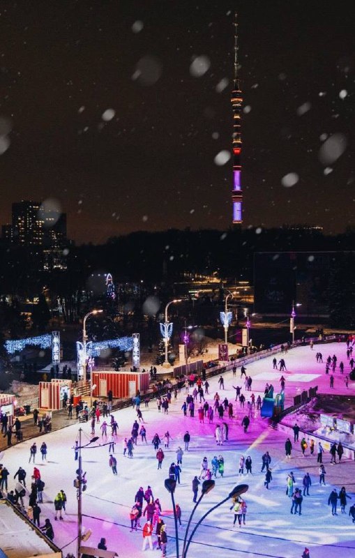 ⛸️ Самый большой каток Москвы откроется на ВДНХ уже 22 ноября
22 и 23 ноября на главной выставке страны пройдет праздничное открытие самого большого катка Москвы и старт нового зимнего сезона, приуроч... | Сетка — социальная сеть от hh.ru