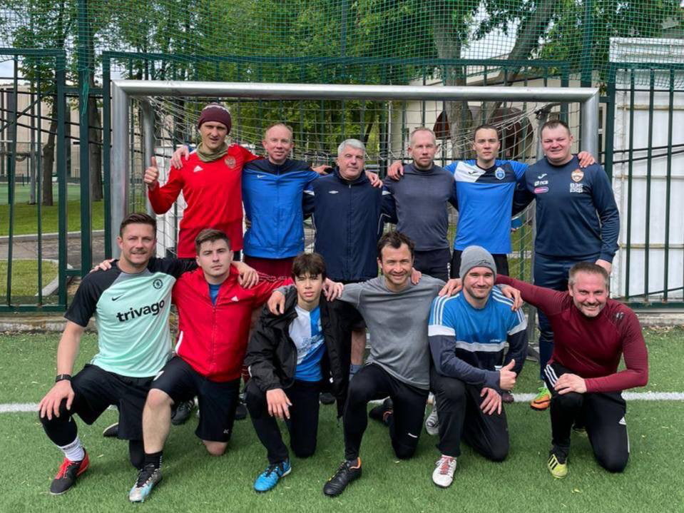 ⚽️ Смотрите, это фотографии с моих любимых тренировок по футболу.
Так сразу и не скажешь, что им уже полгода… Знакомо? | Сетка — социальная сеть от hh.ru