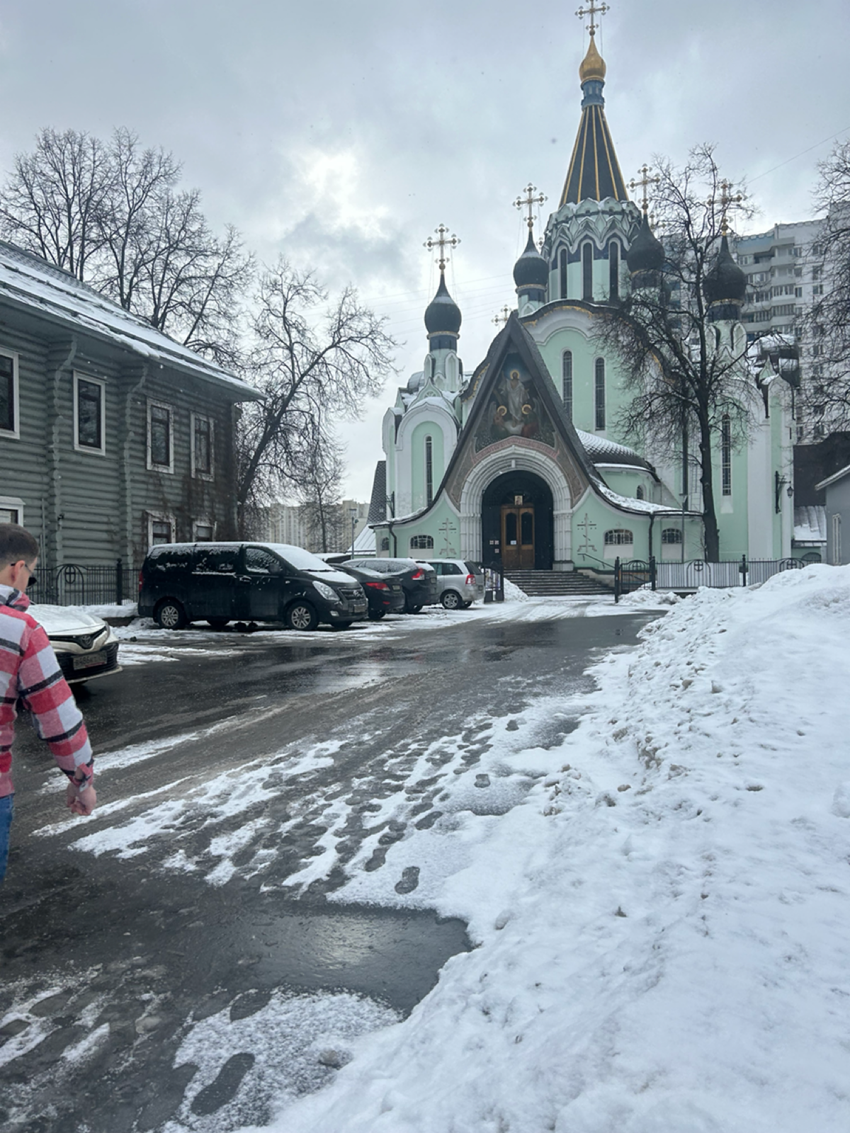 Привет, Я Дарья, и хочу познакомить с такой профессией как реставратор живописи
Сейчас ведутся работы в храме «Воскресения Словущего» в 2 мин от метро Сокольники
Хочу в этом блоге показать свои работы... | Сетка — социальная сеть от hh.ru