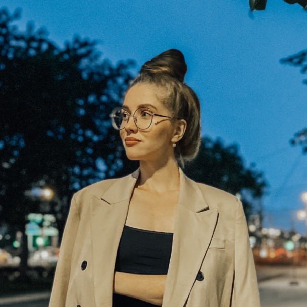 Яна Белоусова