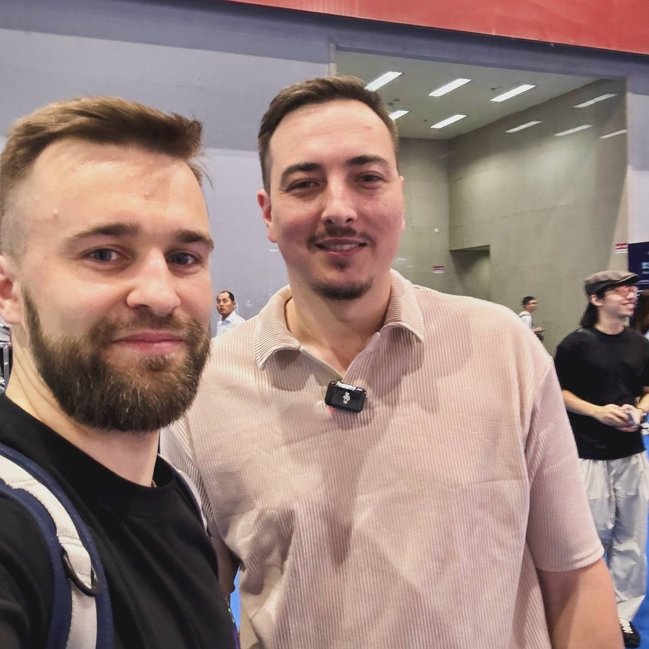 Не в РФ, так в Китае!
你好 😃👋
Подписаться | Больше историй | Сетка — социальная сеть от hh.ru