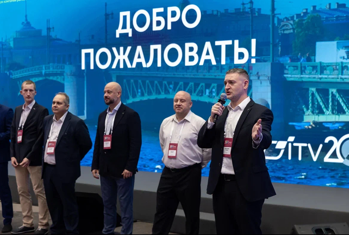 Странно вышли после ковида… вроде столько времени прошло, но все еще удаленка, все еще офлайн мероприятия | Сетка — социальная сеть от hh.ru