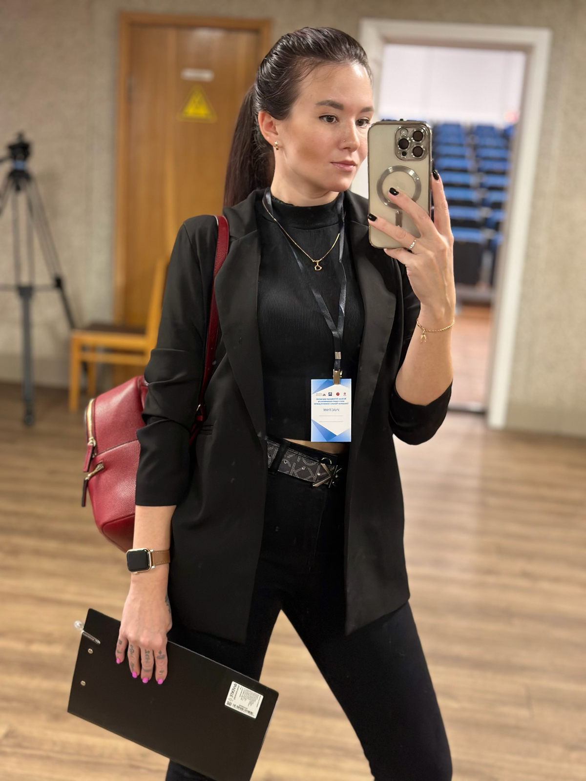 С чего все началось? 👀
В пятницу я решила посетить XIX Конференцию представителей малого и среднего предпринимательства…и, не пожалела ни разу!
Куда же без нетворкинга , последнее время я максимально ... | Сетка — социальная сеть от hh.ru
