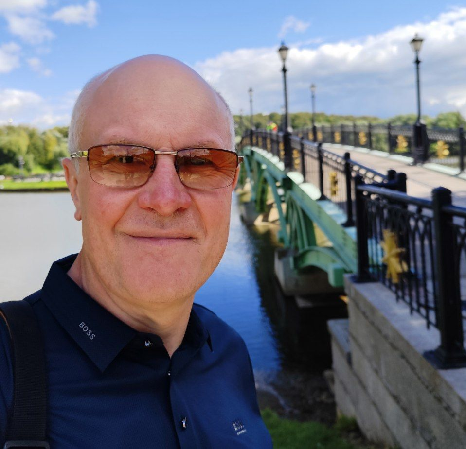 Мифы о быстром обогащении: развенчание заблуждений
Привет, друзья! Сегодня поговорим о распространенных мифах, связанных с быстрым обогащением | Сетка — социальная сеть от hh.ru