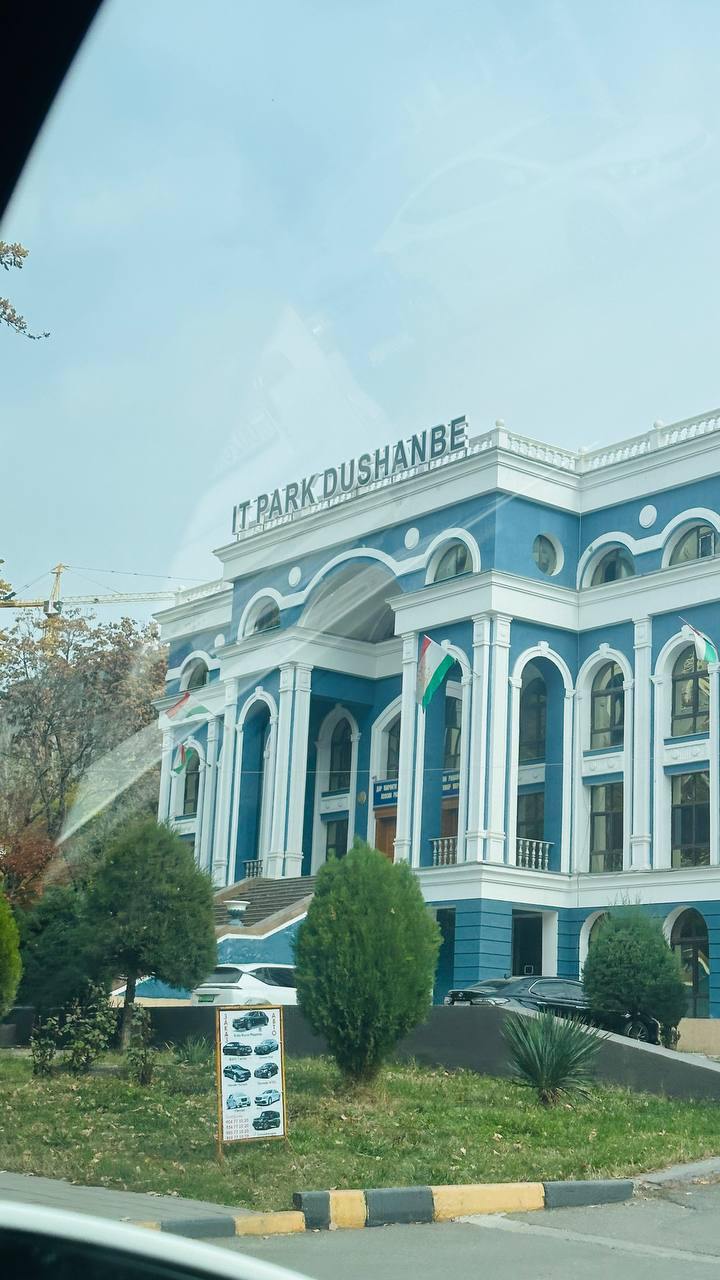 Помните IT Park Tajikistan? Так вот, в здании бывшего ЗАГСа, рядом с РТСУ, появилось это здание. Есть подробности о нем?
Что предлагает ЗАГС IT Park Dushanbe стартаперам?
@umedschannel | Сетка — социальная сеть от hh.ru