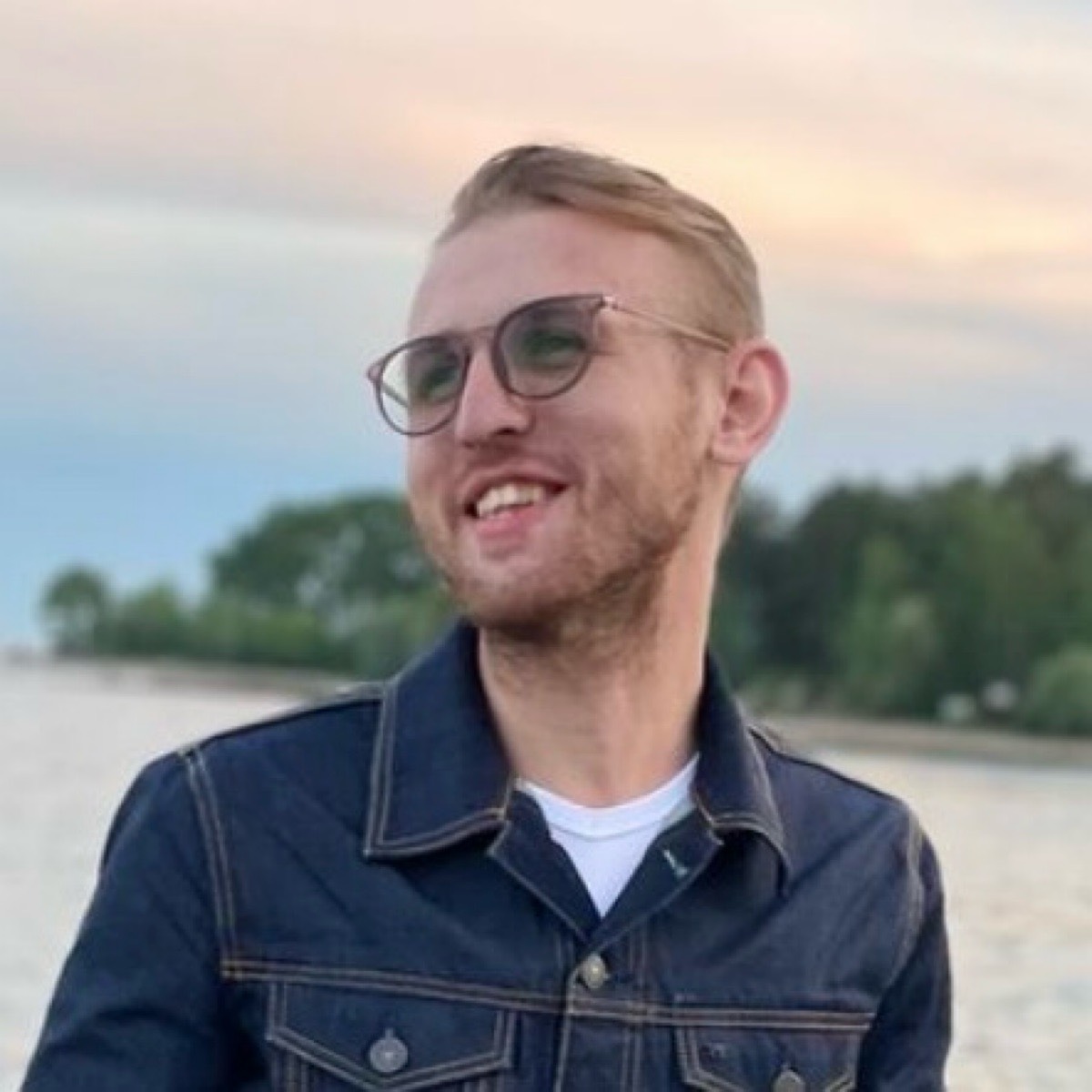 Антон Аладьин | Сетка — социальная сеть от hh.ru