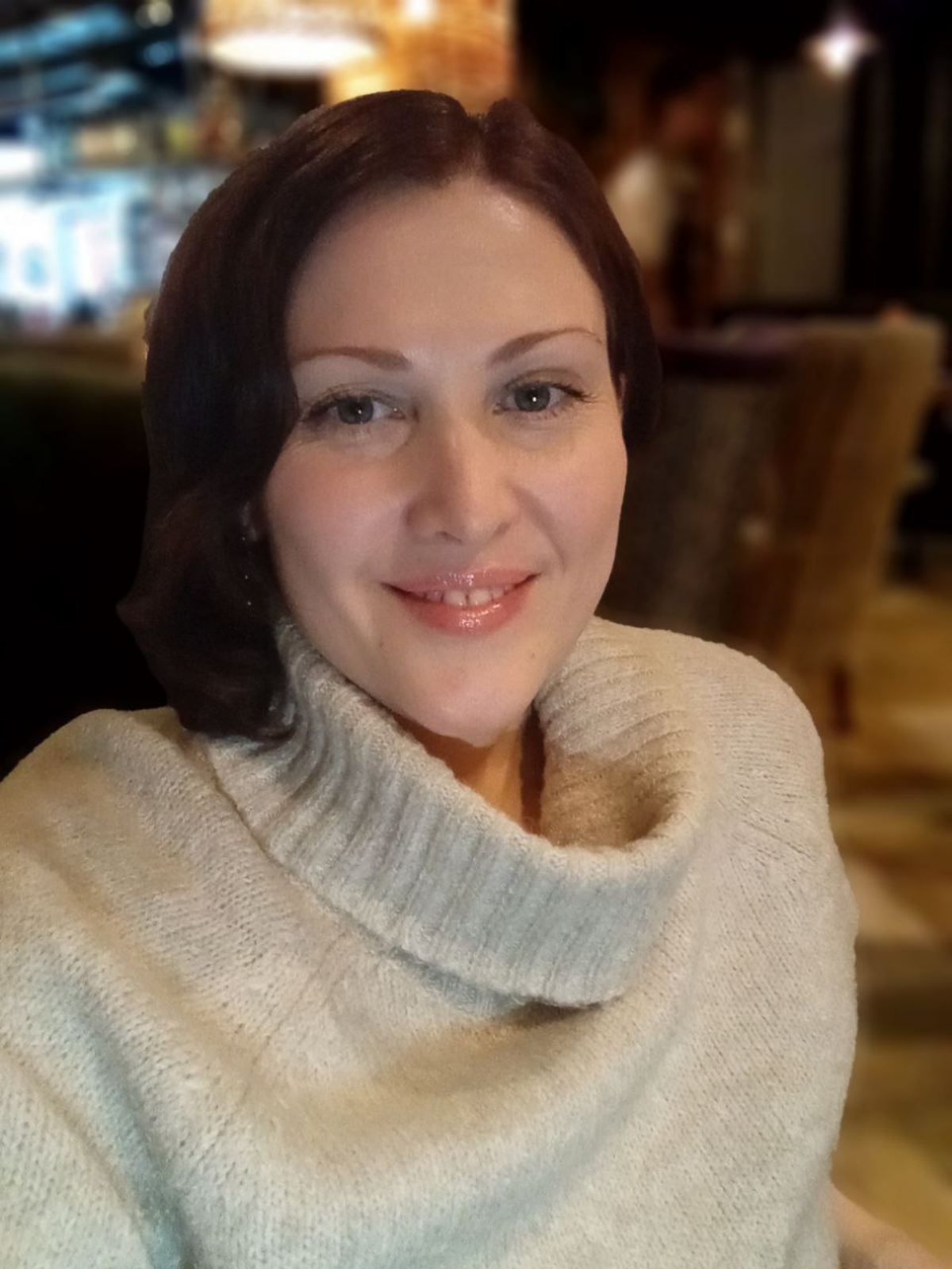 Как написать поздравление малознакомому человеку
Люди прекрасно понимают, когда им говорят о них, а когда «общие слова», принятые в тех или иных случаях, и очень ценят внимание к своей персоне | Сетка — социальная сеть от hh.ru
