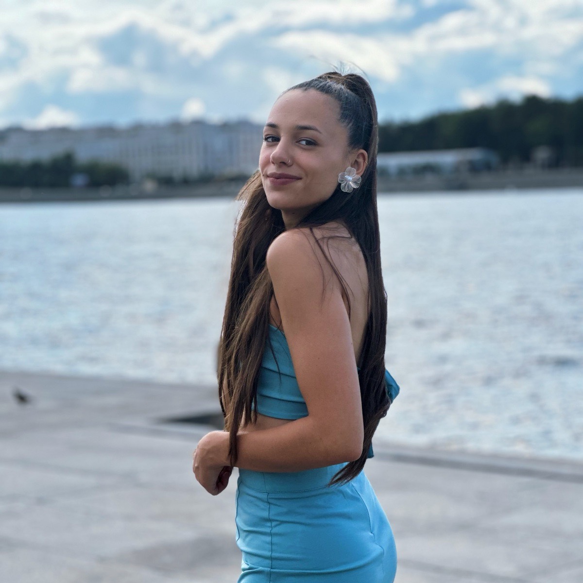 Алина Вакарь