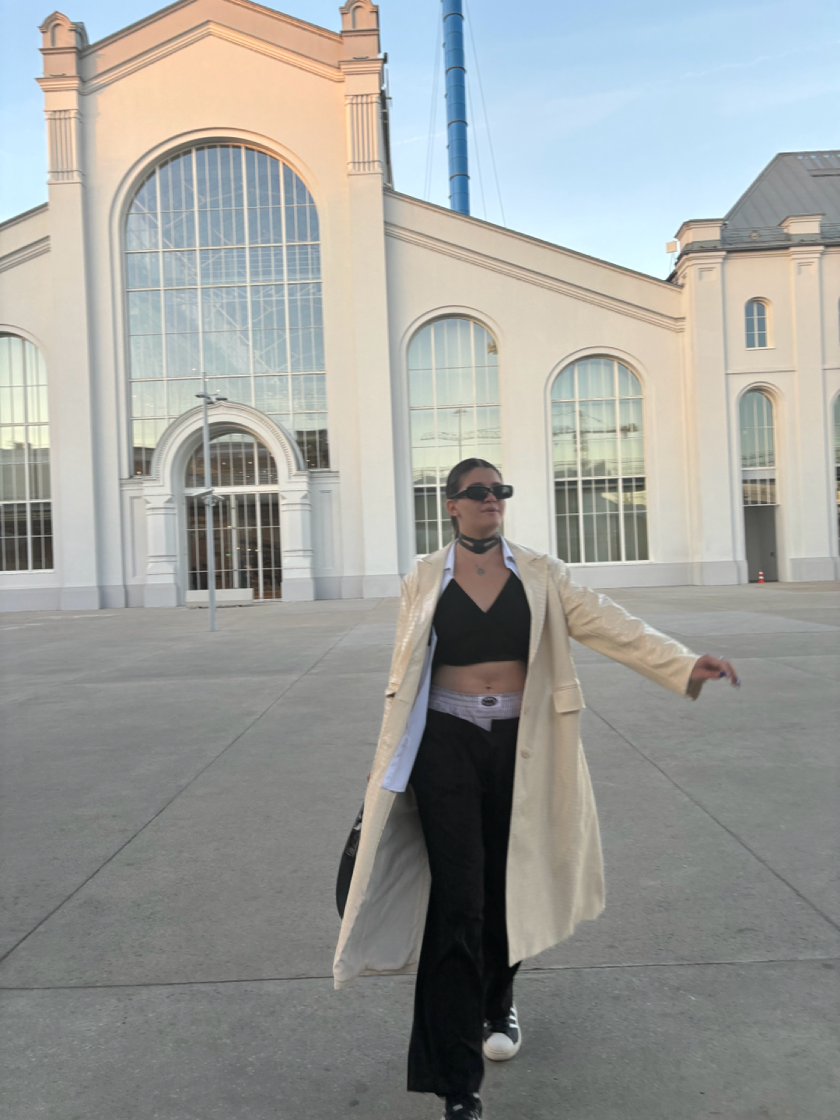 Футболки не носи по офису не отсвечивай.
Пост о культуре, которая так далека от нашей. И слава богу | Сетка — социальная сеть от hh.ru