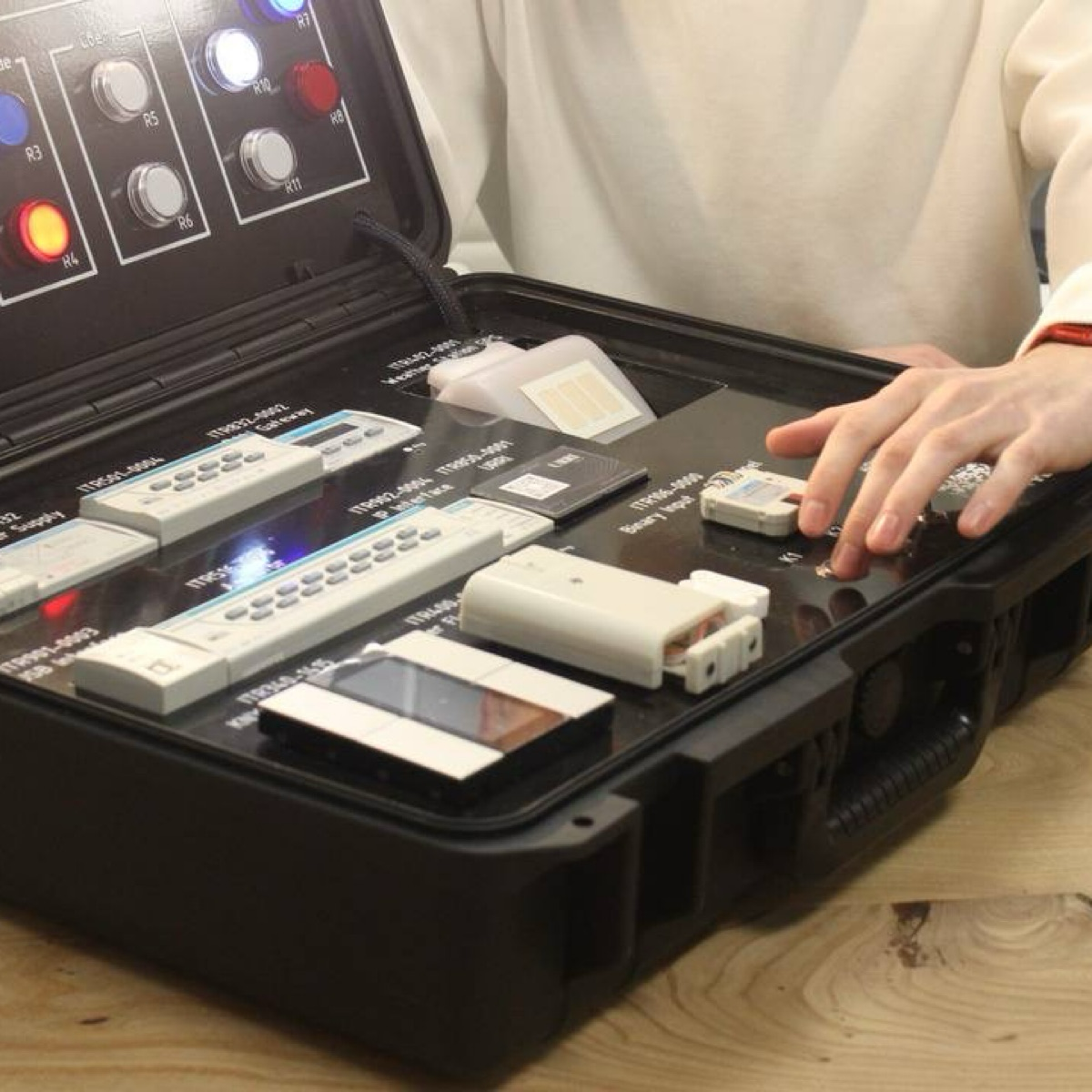 Academy KNX Бестрон