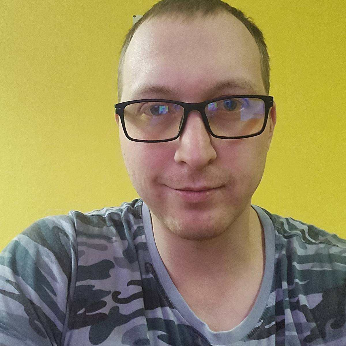 Максим Антонов