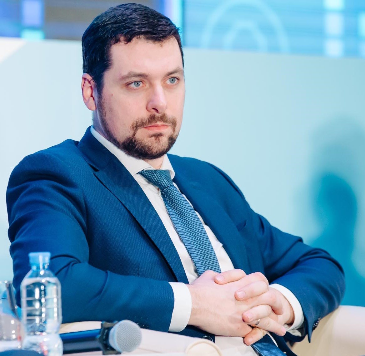 🔒 На межотраслевой конференции «Безопасность клиента на первом месте» директор по продуктовому развитию ГК «Солар» Владимир Бенгин рассказал об утечках данных в ритейле, e-commerce и финансовом сектор... | Сетка — социальная сеть от hh.ru