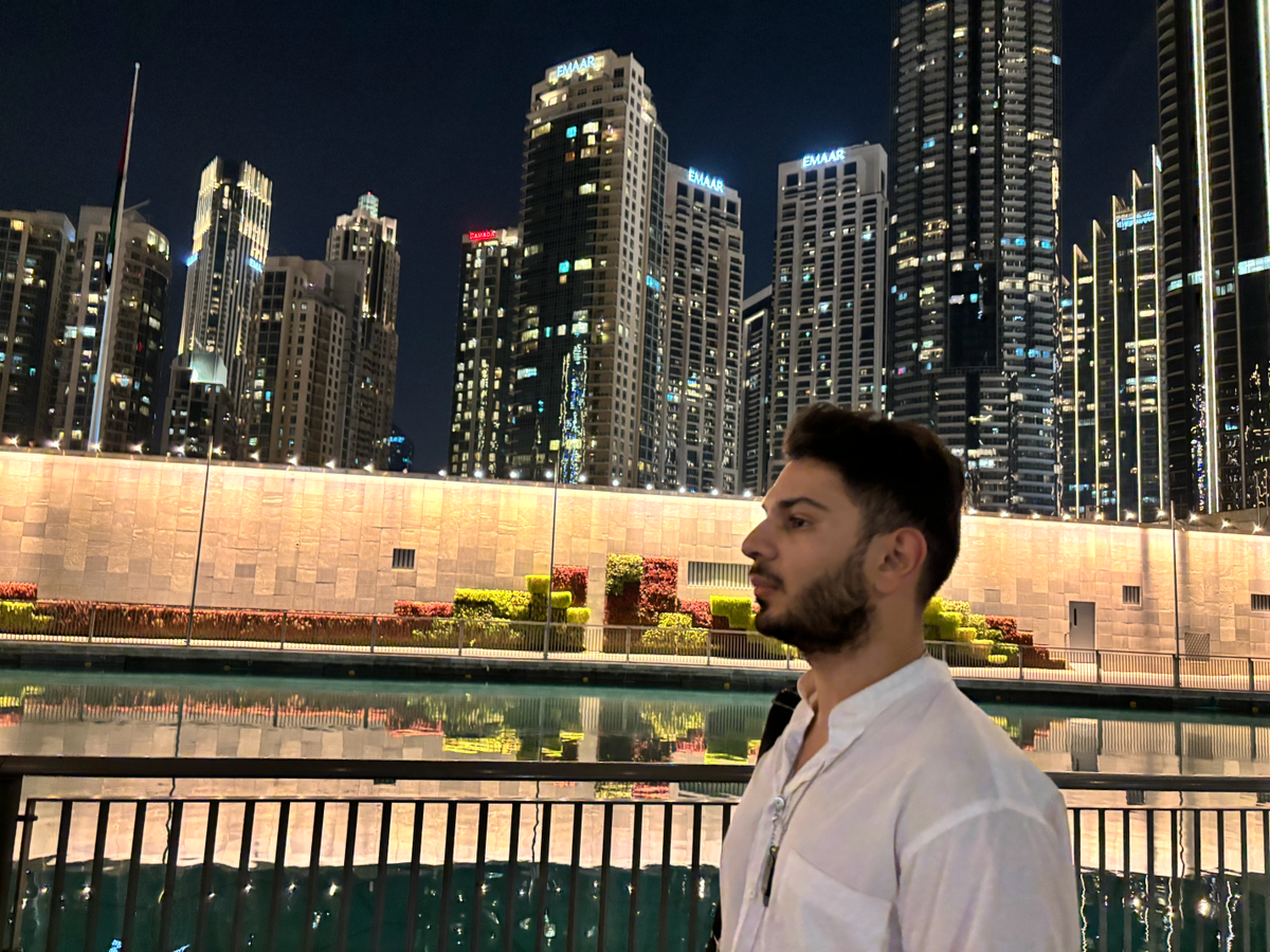 ИИиииииииИБ  
Давайте откровенно, на рынке IT в последнее время много говорят о том, как руководители могут интегрировать AI в свою работу: упрощение операционки, учет коммитов с командой, матрицы ком... | Сетка — социальная сеть от hh.ru