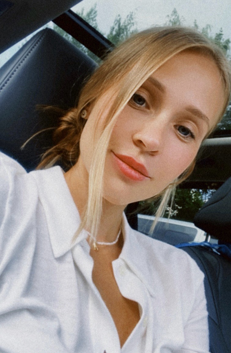Анна Юксеева
