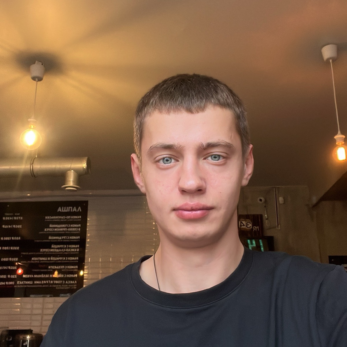 Владислав Сенин