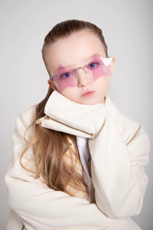 ⭐️ в каждом из нас есть искра!
Модельная школа SIGMA KIDS Екатеринбург
Ph: Снежана Чернега
St: Анастасия Белова
Org: Галина Суворова | Сетка — социальная сеть от hh.ru