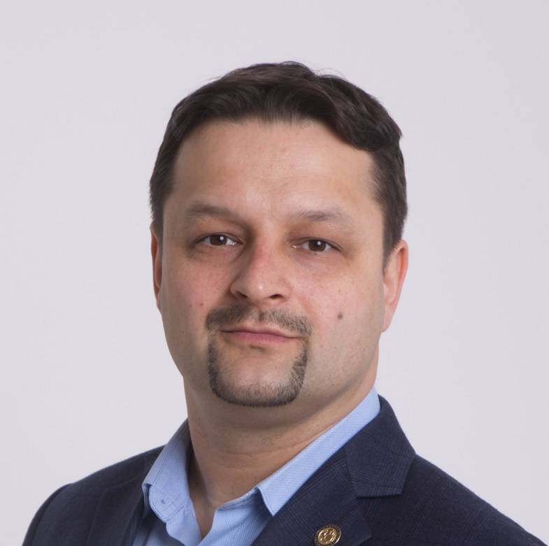 Олег Линник | Сетка — социальная сеть от hh.ru