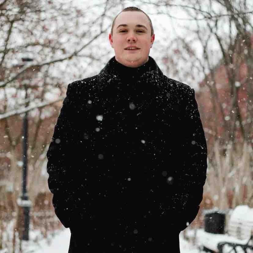 Максим Адамович