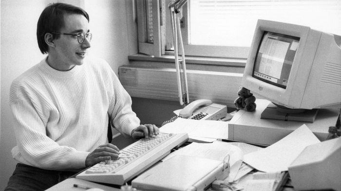 Глядя на то, что он творит - решение окончательно уйти на MacOS считаю правильным, а kuber он везде kuber)
P.S | Сетка — социальная сеть от hh.ru