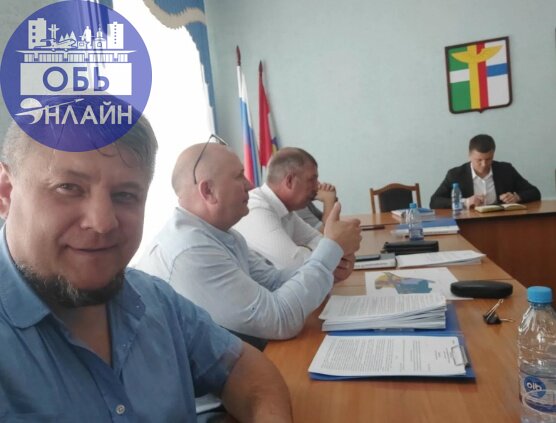 ↗ «Я спецсубъект!» — вскрылись детали дела депутата Андрея Дарвина
Нёс жене шоколадку и случайно принял взятку | Сетка — социальная сеть от hh.ru