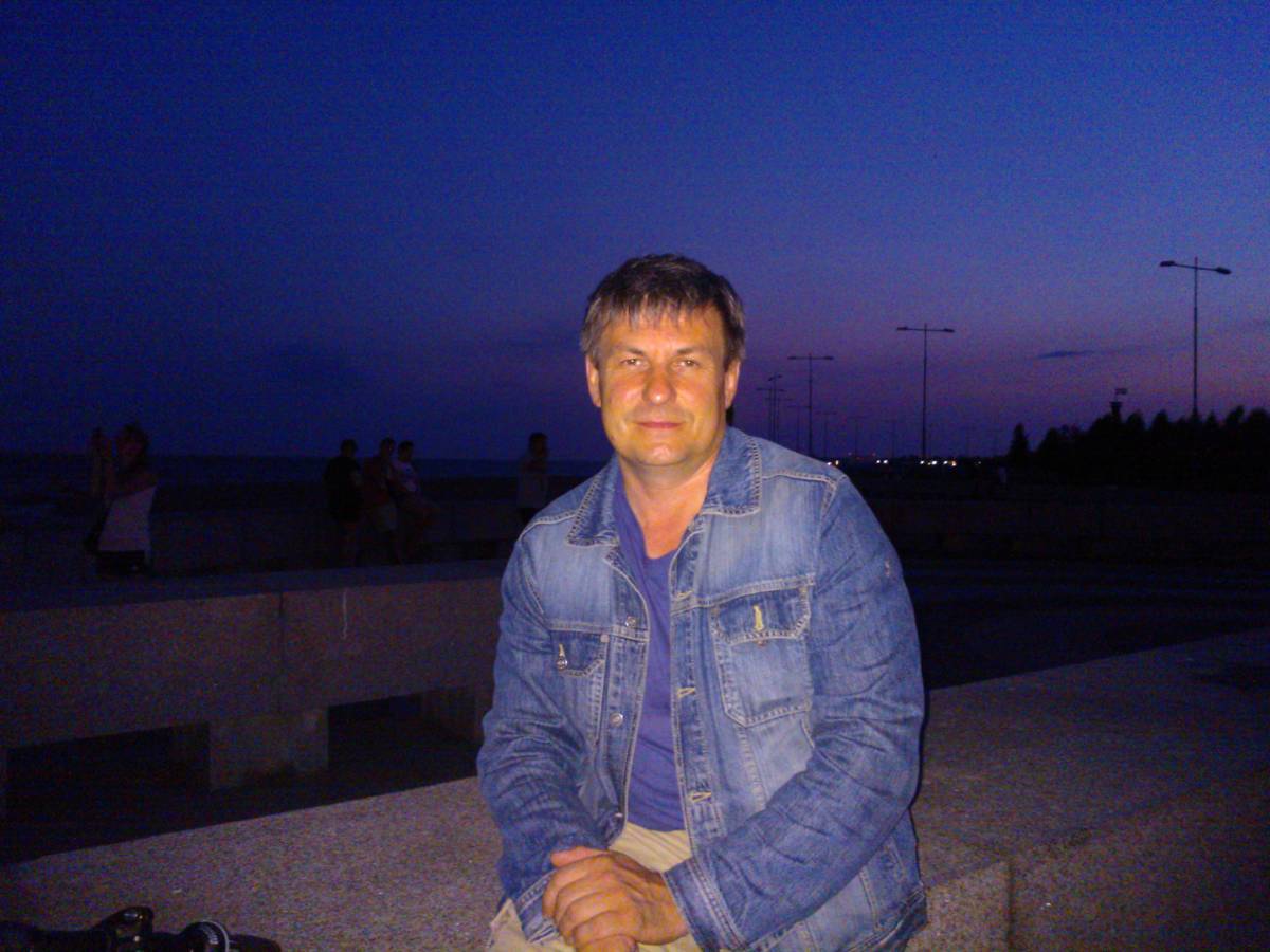 Владимир Коледов