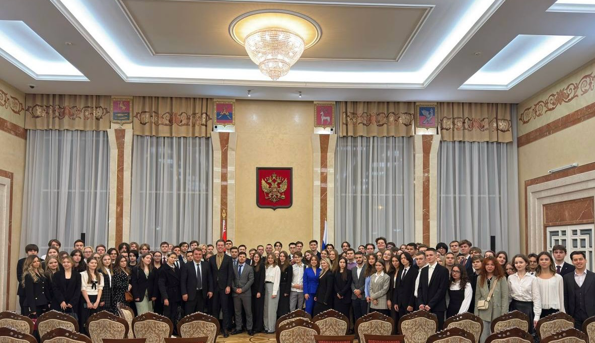 🖇️ Поездка в столицу Республики Беларусь.
🖇️ Посещение Российского посольства в Беларуси.
🖇️ Приветственное слово Посла Б.В. Грызлова | Сетка — социальная сеть от hh.ru