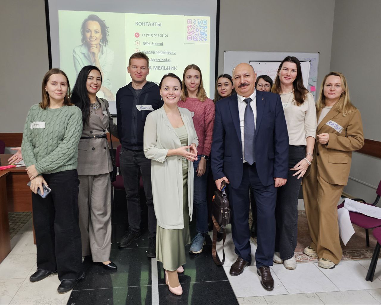 Уважаемые участники моего демо-тренинга "Экологичные продажи от Человека к Человеку!"
Спасибо вам большое за то, что вы выделили своё время, чтобы его пройти!
Это невероятно сложно - пройти 6 тренинго... | Сетка — социальная сеть от hh.ru