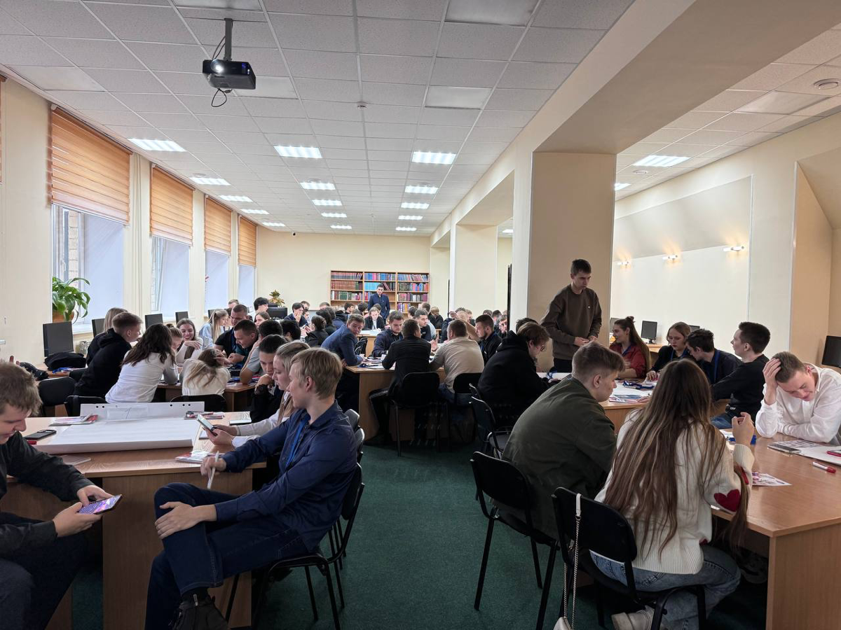 Иногда мне кажется, что за свою одну жизнь я стремлюсь прожить несколько
Столько смен событий, людей, ролей и деятельностей иногда происходит за один день, что уж говорить за неделю | Сетка — социальная сеть от hh.ru