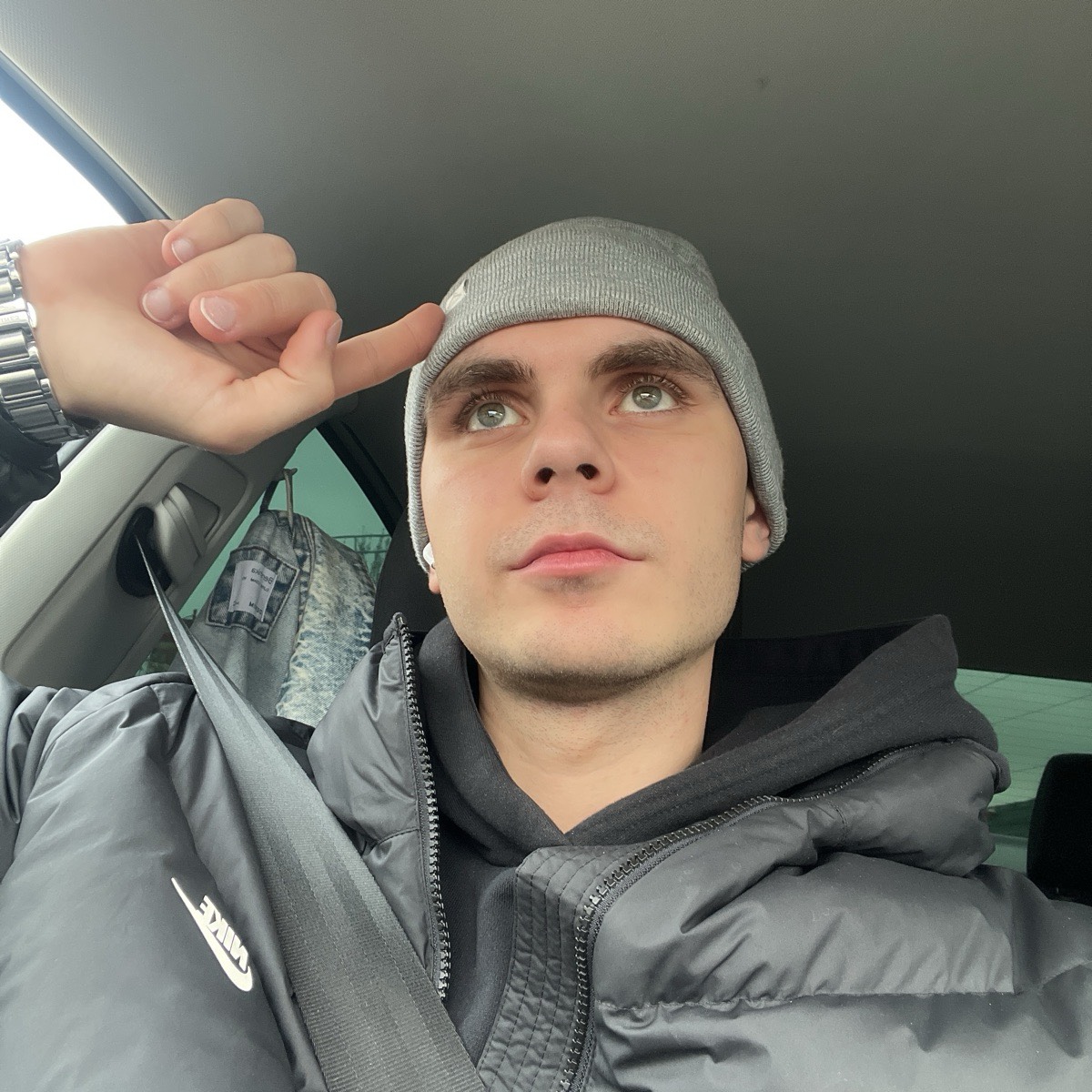 Дмитрий Серов