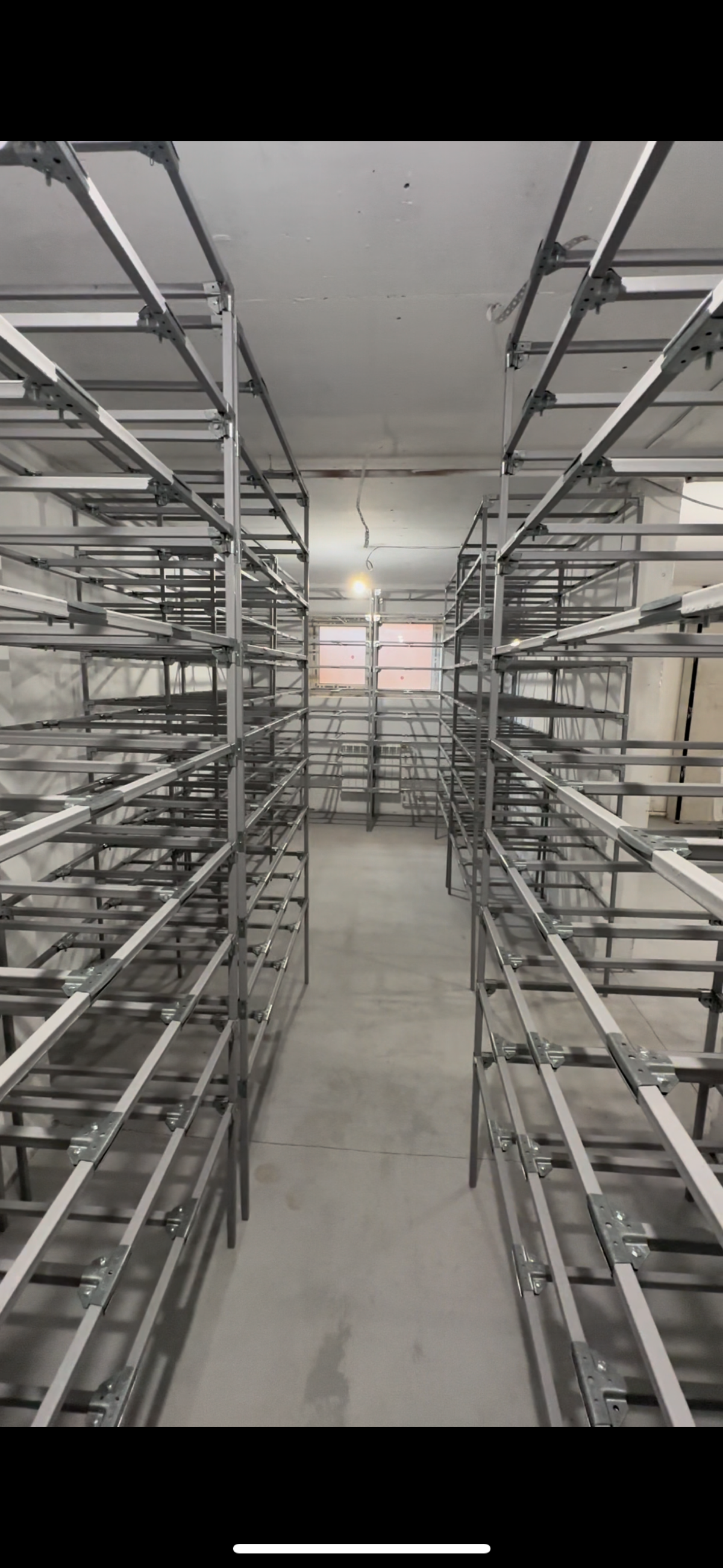 И в Новосибирске работа не стоит)
Через 2-3 недели поеду запускать рассадное отделение на 1500 кг пряных в месяц, пока что самый крупный и сложный проект после Москвы)
Внедряю проточную гидропонику (с... | Сетка — социальная сеть от hh.ru