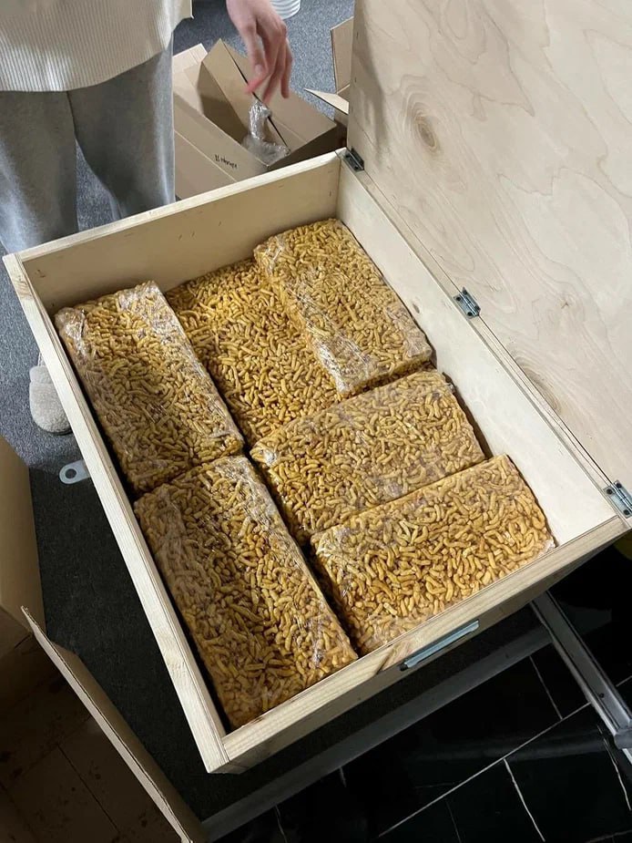 Футбольный клуб «Сокол» из Казани отправил 50 килограмм чак-чака в головной офис Футбольной Национальной Лиги | Сетка — социальная сеть от hh.ru