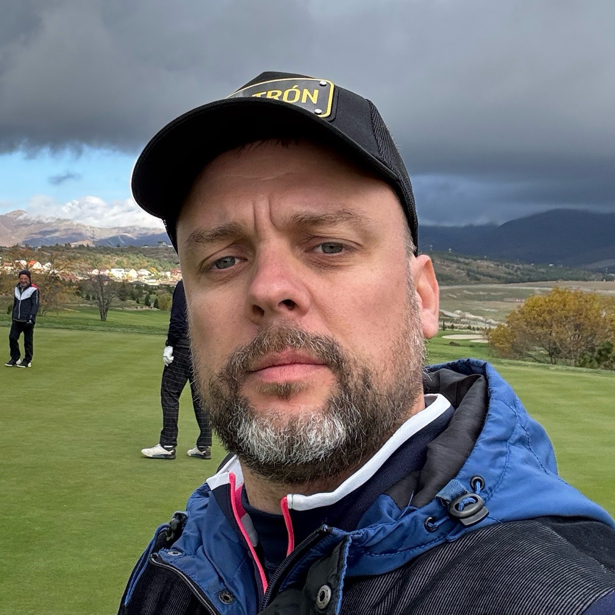 Maksim Junior | Сетка — социальная сеть от hh.ru