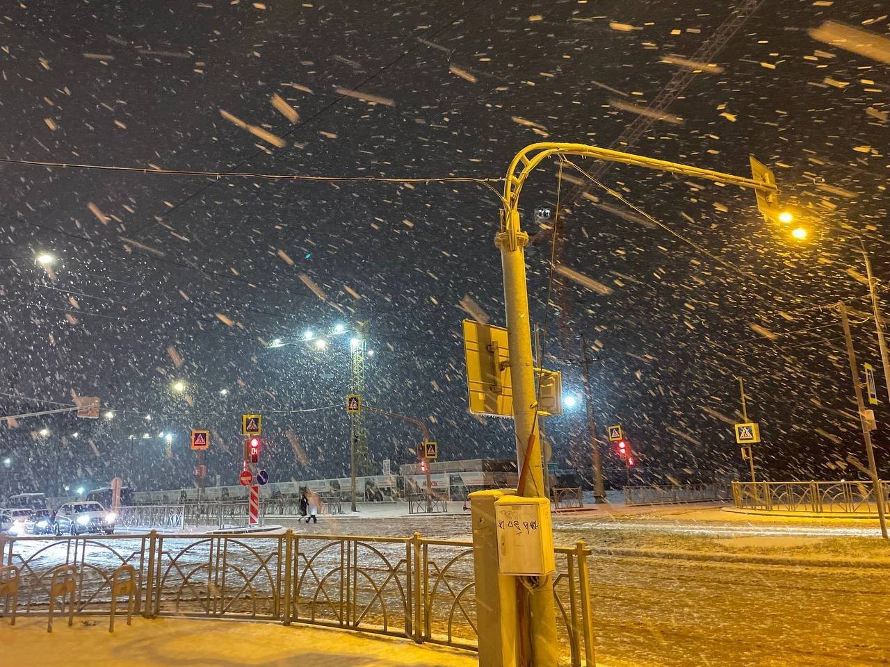 ❄️ Доброе утро, ставропольцы!
Всю неделю нас ждут снегопады.
Средняя температура воздуха днем составит +1 градус, ночью возможны заморозки. | Сетка — социальная сеть от hh.ru