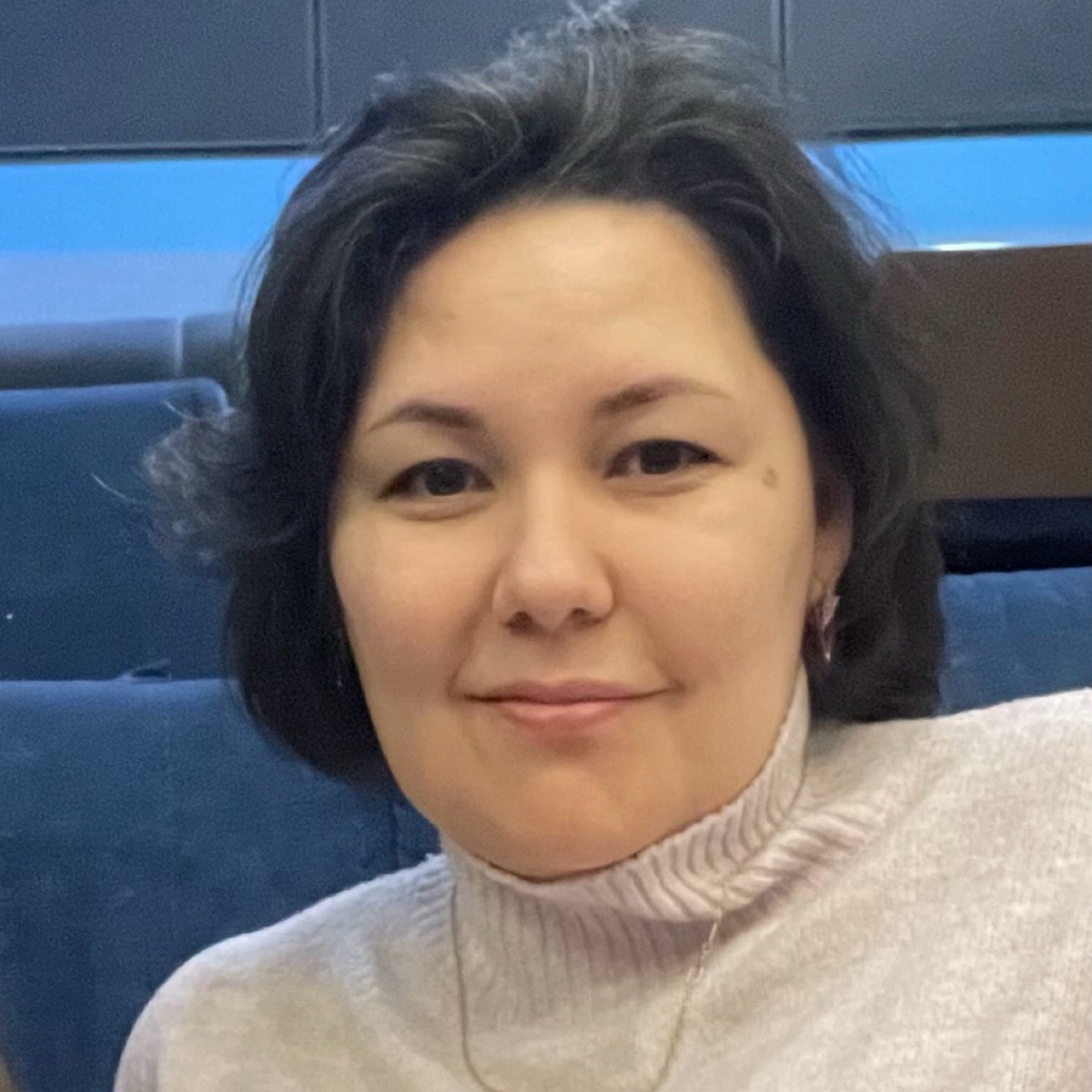 Mira Gai | Сетка — социальная сеть от hh.ru