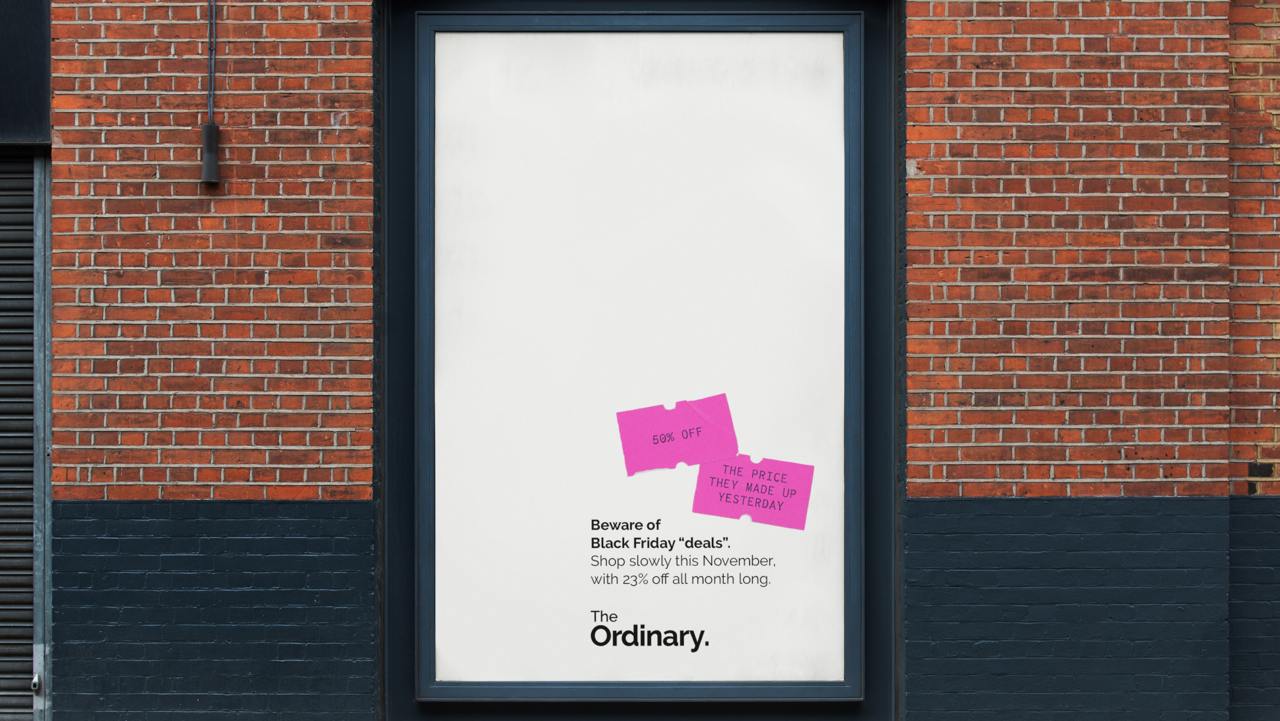 Бренд косметики The Ordinary решил потроллить Черную пятницу в своей наружной кампании. Они сделали плакаты, которые высмеивают некоторые хитрые решения маркетологов | Сетка — социальная сеть от hh.ru
