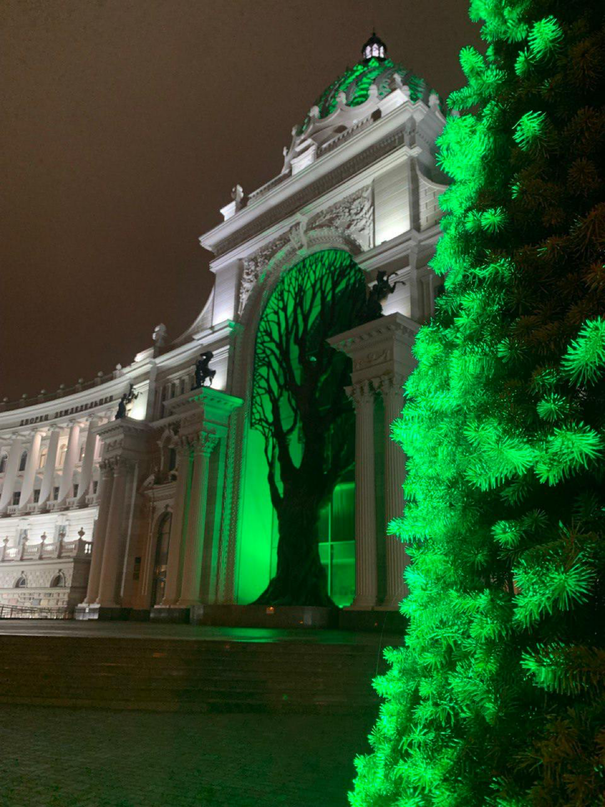 «Нити» жизни
Давайте сегодня совершим небольшое путешествие во времени – посмотрим назад, на цепочку событий, которая привела нас в нашу текущую точку | Сетка — социальная сеть от hh.ru