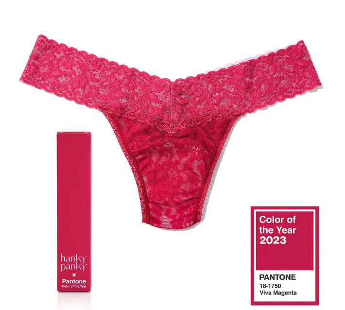 Pantone заколлабился с брендом нижнего белья Hanky Panky
В коллекцию вошли фирменные кружевные стринги Hanky Panky в главных цветах каждого года, начиная с 2000, — именно тогда Pantone впервые объявил... | Сетка — социальная сеть от hh.ru