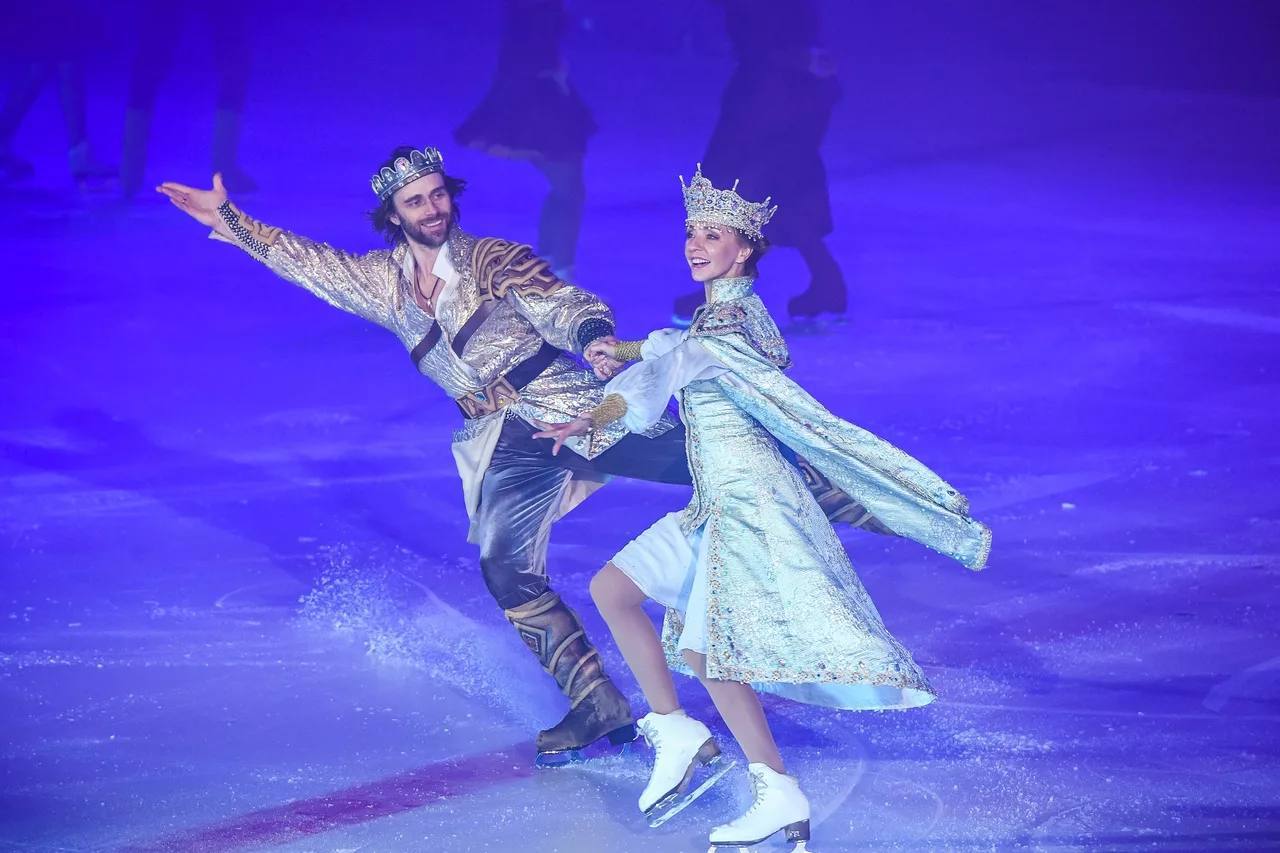 🎭Бесплатные ледовые спектакли в Подмосковье
С 7 декабря по 12 января
В программе:
❄️ Ледовыйспектакль «Новогодний самовар» Татьяны Навки
❄️ Ледовое представление«Шоу чемпионов» Ильи Авербуха
❄️ Ледовы... | Сетка — социальная сеть от hh.ru