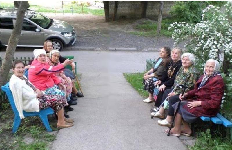 В «Одноклассниках» заработал ИИ, который будет запрещать комментировать посты пользователям, пишущим «токсичные» фразы.
Создатели программы уверены, что из соцсети уходят именно из-за токсичной среды | Сетка — социальная сеть от hh.ru