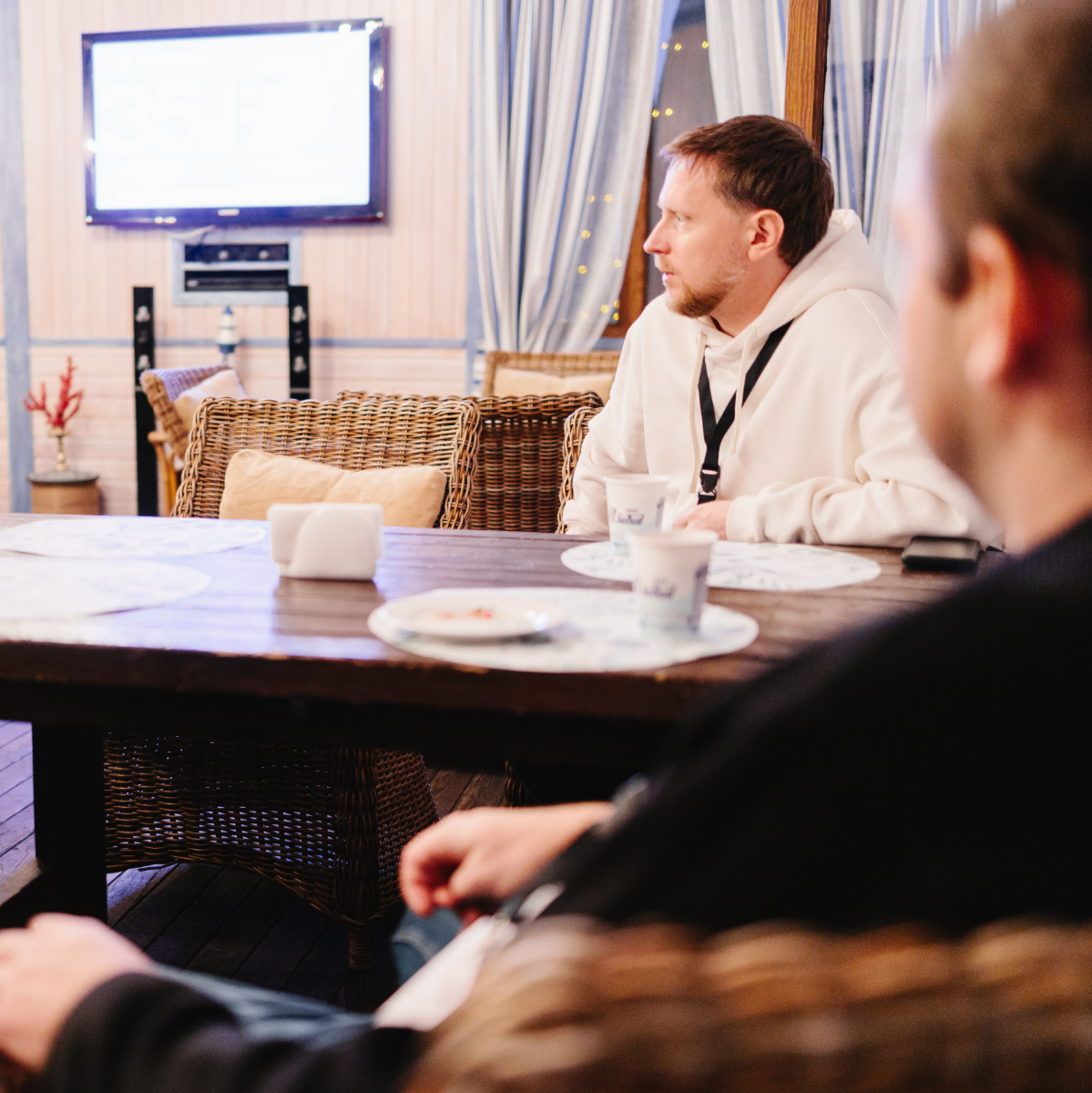 Говорят, хорошему руководителю всегда везёт с командой. Моя команда — не просто везение, а истинная удача. Каждый из ближайшего круга способен доводить дело до конца, не спрашивая, что делать дальше | Сетка — социальная сеть от hh.ru