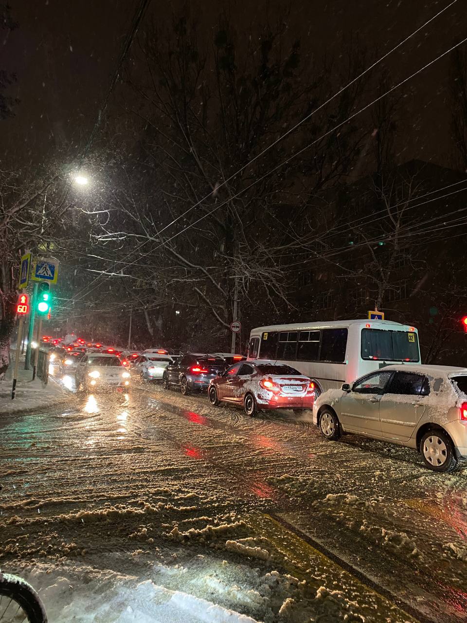 Пробка в сторону улицы Льва Толстого
📸 От подписчицы
@stavropolyevibe | Сетка — социальная сеть от hh.ru