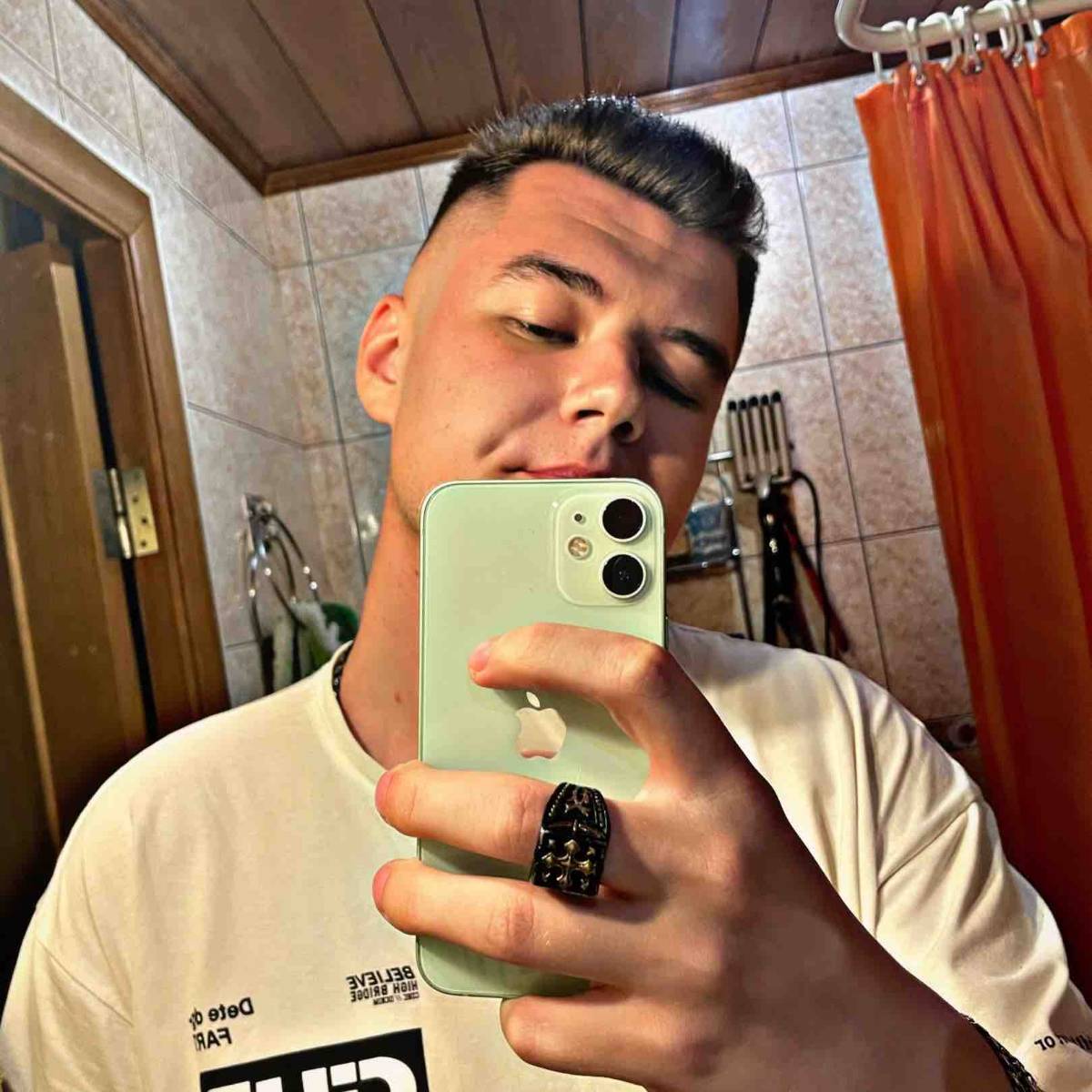 Кирилл Иванов
