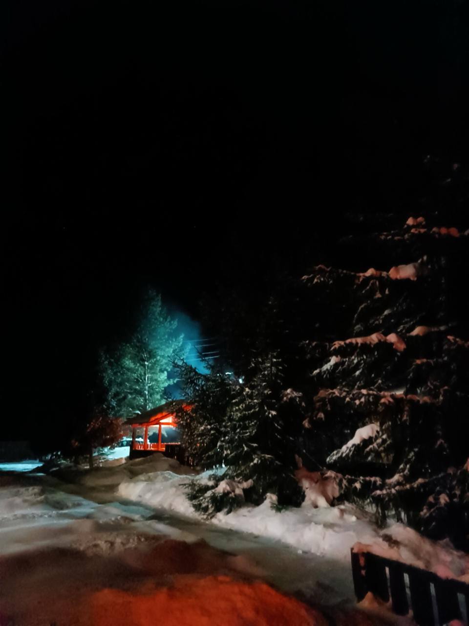 Отгремела стратсессия в Пиробайте 
Два с половиной дня мы с командой руководителей провели вместе. 
В первый день мы разбирали, какие были минусы в нашей работе, какие плюсы и что надо начать делать | Сетка — социальная сеть от hh.ru